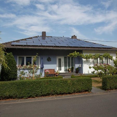 Apartment In Niederehe Near The Forest Uxheim Exterior photo